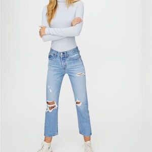 Levi’s Wedgie Straight Distressed Jeans in Blue‎ Size 25